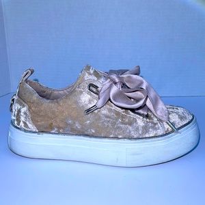 Browns The Wishbone Collection Sneakers Crushed Velvet Champagne